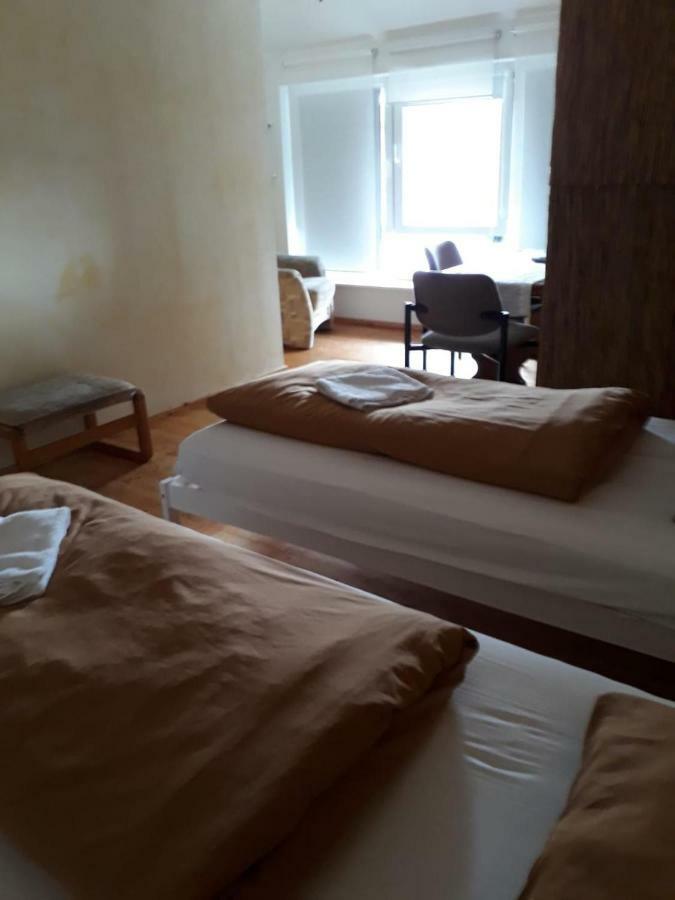Gaestehaus Gl Ellwangen Esterno foto